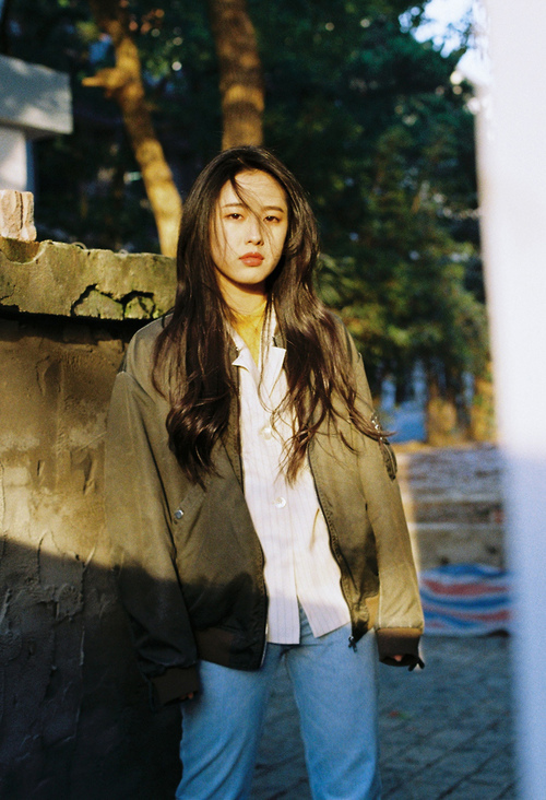 九游app下载中心-“雪地飙车：北极圈的冰雪战神”，极地雪橇车